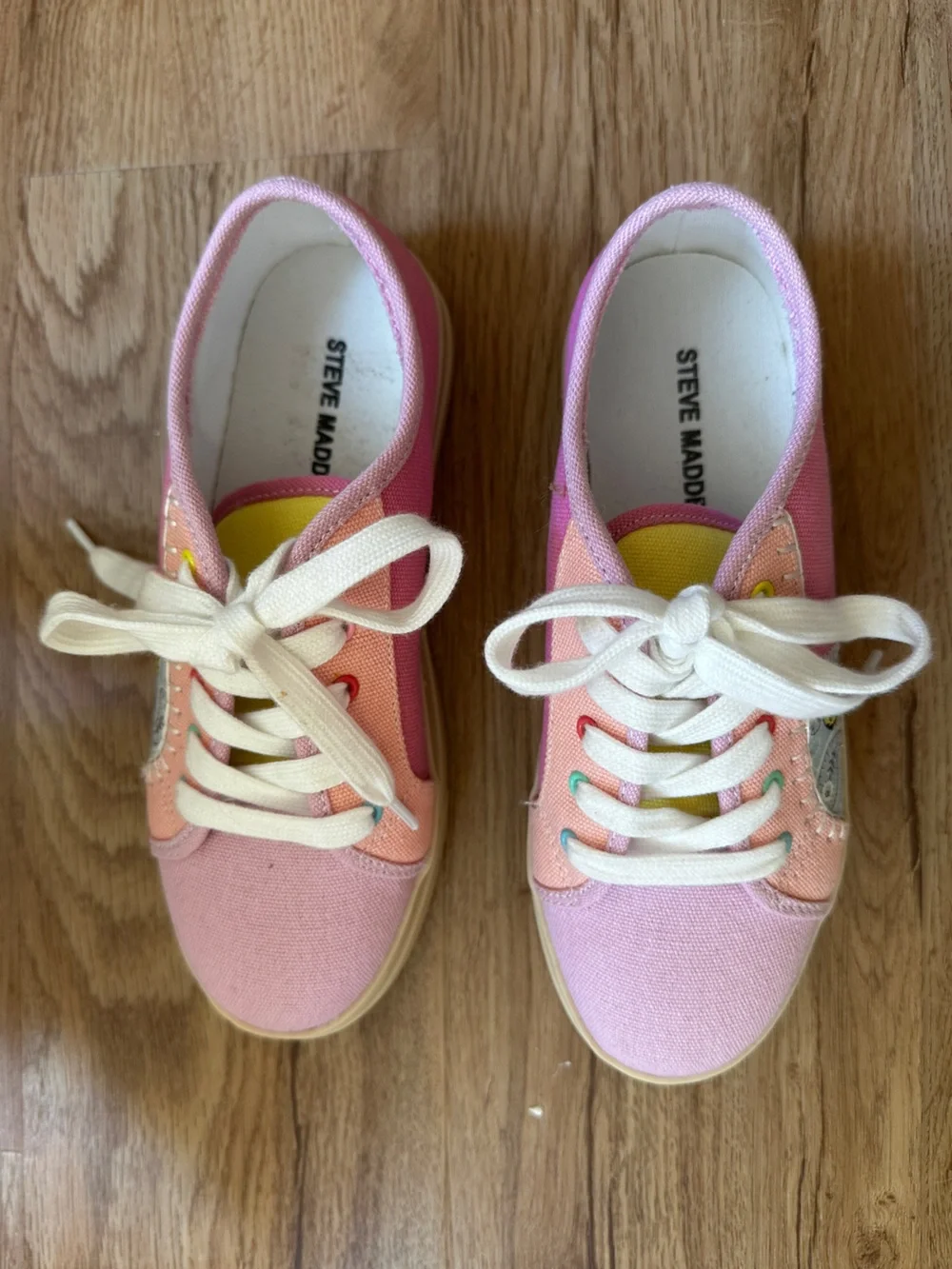 Steve Madden NEVER BEEN WORN Canvas Patchwork Sneakers